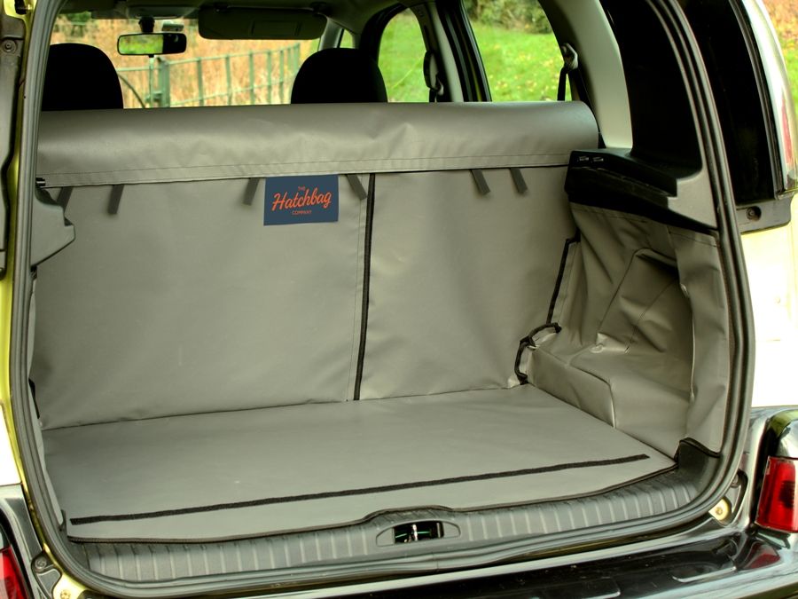 AZUGA Kofferraumwanne Kofferraumschutz BOOTECTOR passend für VW Golf 7  Variant ab 6/2013-8/2, für VW Golf VII 5-türer Variant