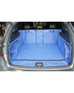 CLEARANCE - Mercedes Benz GLC 2015 to 2022 (inc. AMG, inc Plug-in Hybrid) - Please Check Documents on Main Product Page: - Hybrid version - Rear seat backs reclined - Rear Plus With Seat Split - bumper flap - Black